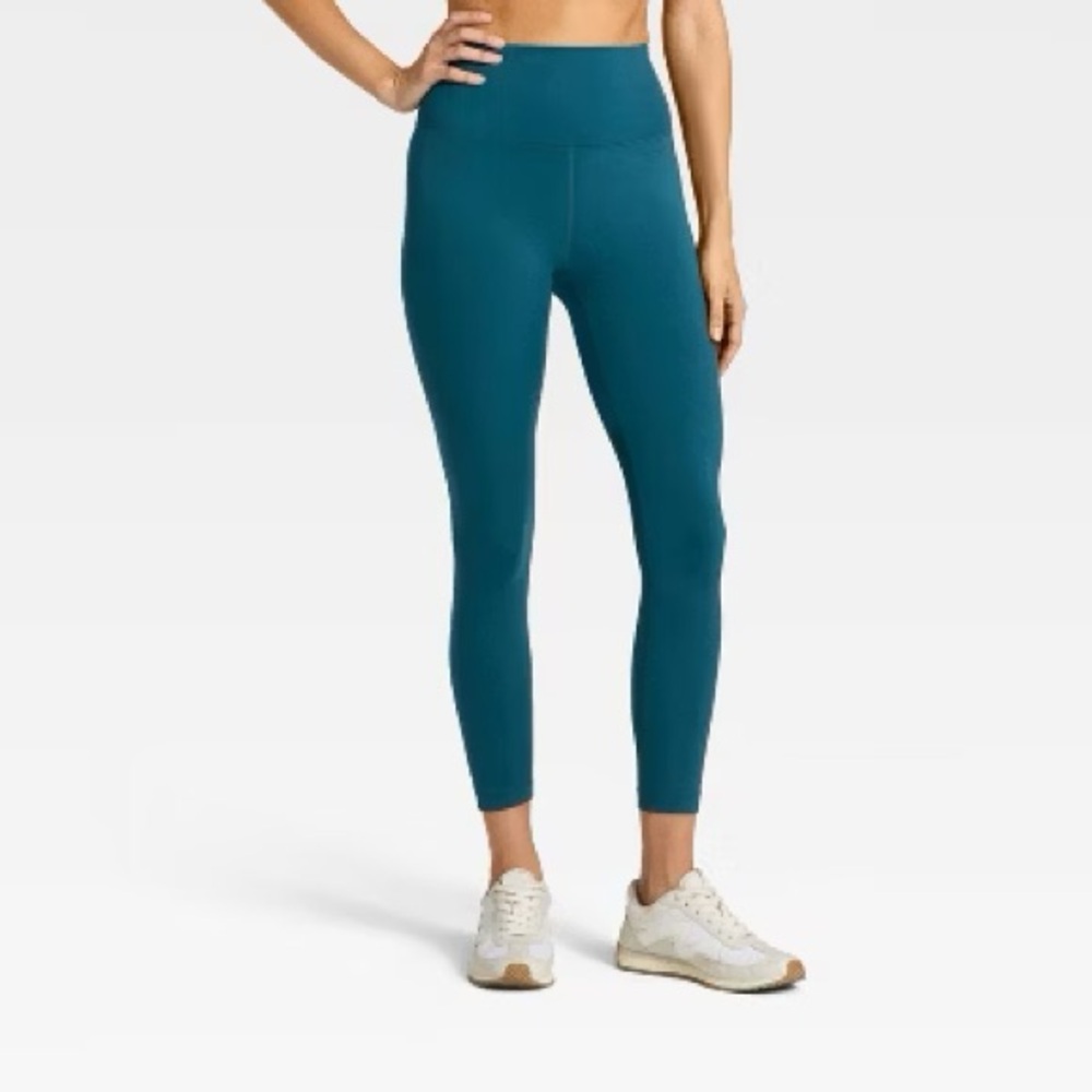 Target All in Motion Women's Blue/Teal Leggings with Pockets